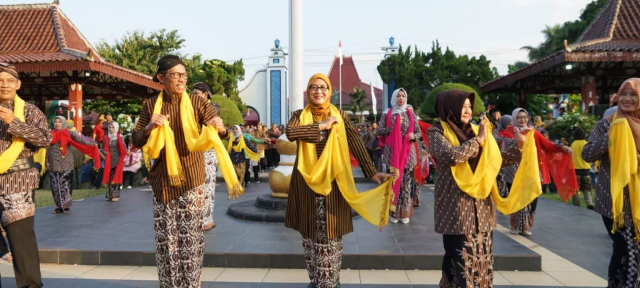 Aksi Spontan Guru Menari Di Kelas Jadi Viral Tuai Pujian Netizen