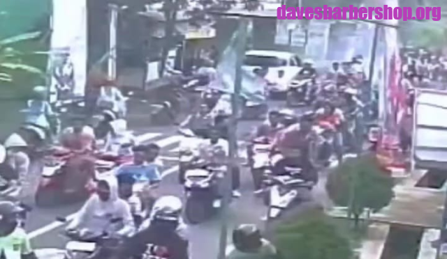 Viral Konvoi Siswa SMK Di Cilacap, Rusak Gerbang Sekolah Lain Tanpa Ampun